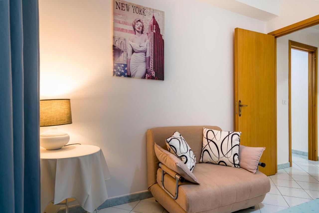 Loft Baia Di Letojanni Apartment Exterior photo